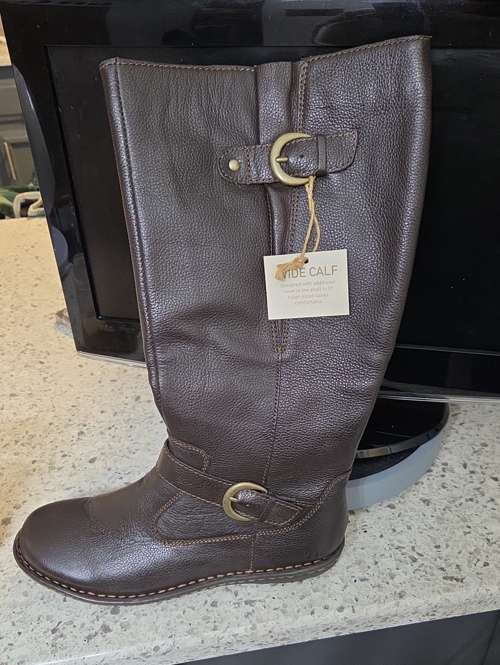 NIB B.O.C. Faye Mahogany Brown Leather  Never Worn! Wide Calf